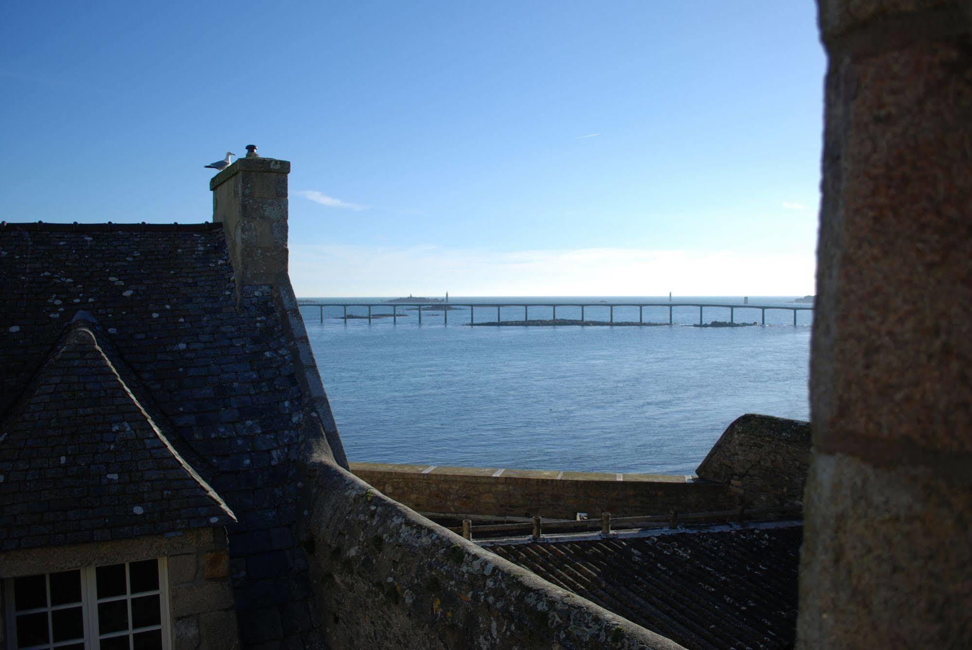 Hotel Le Temps De Vivre Roscoff Kültér fotó